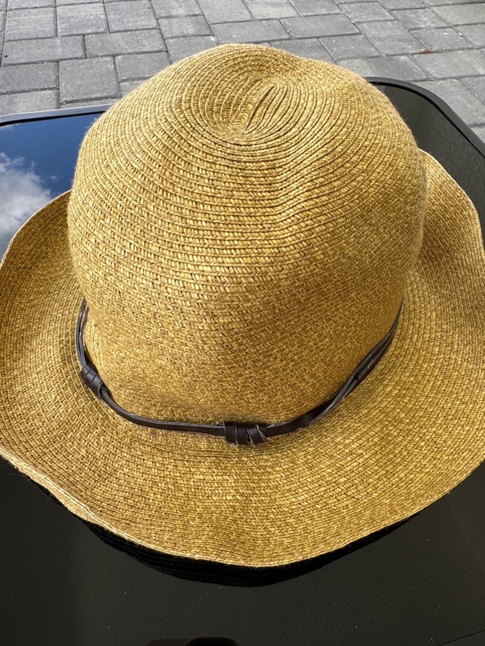Women’s Elegant Gold Fedora Hat